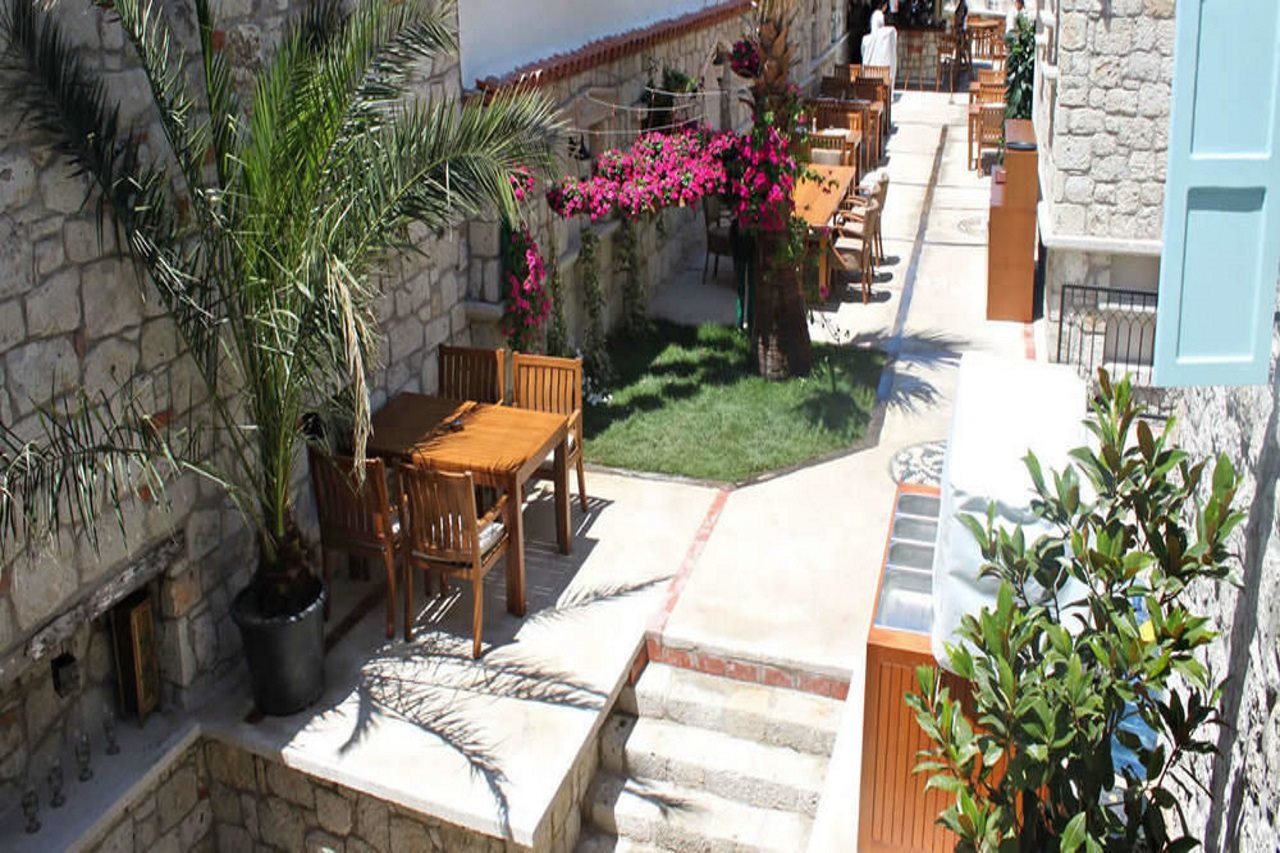 Erendira Hotel - Special Category