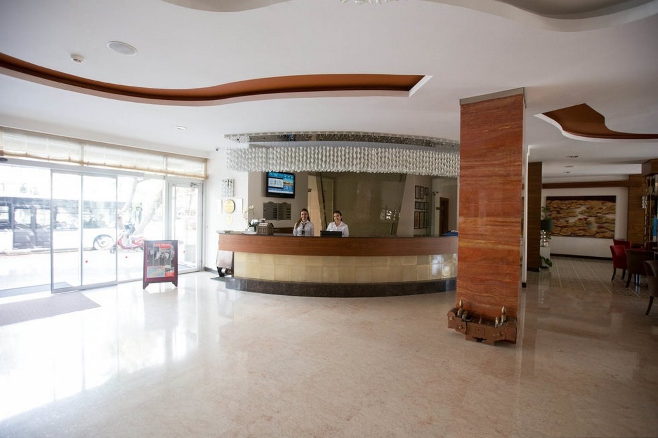 Grand Okan Hotel