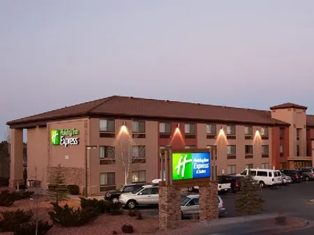 Grand Canyon Hotel & Suites