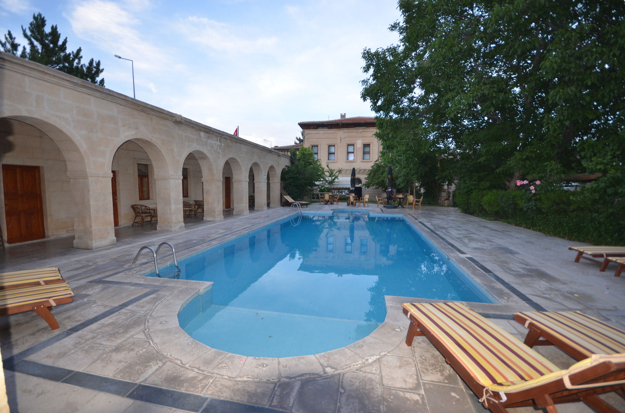 Melis Cave Hotel