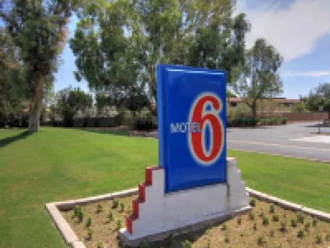 Tempe, AZ – Phoenix Airport – Priest Dr Hotels in Tempe