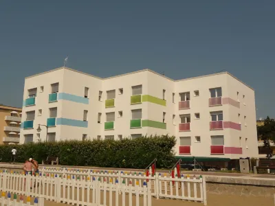 奧羅拉索維奇萊飯店 Spiaggia di Ponente附近的飯店
