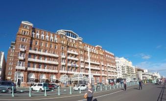 City Central, 2 Min to the Sea, 4 Bedroom Townhouse, wi-fi, Car-Park - Housity