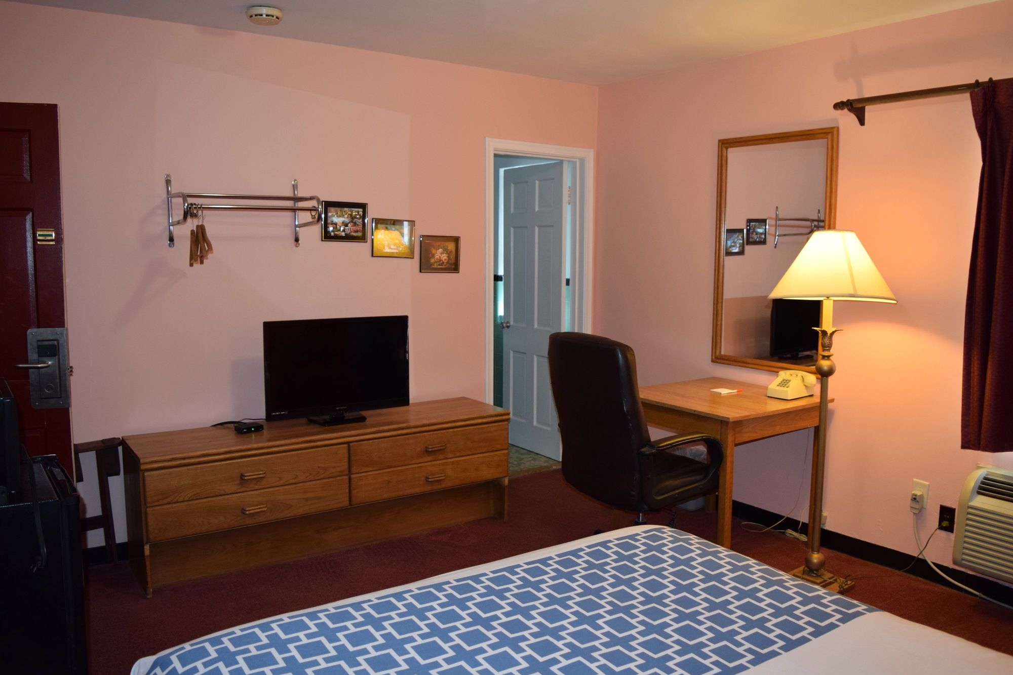 AmeriVu Inn and Suites - St. Croix Falls