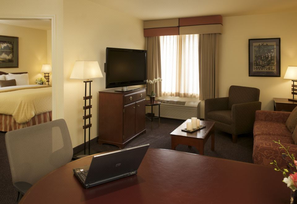 Larkspur Landing Bellevue - An All-Suite Hotel - Housity