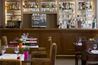 Best Western Blanche de Castille Dourdan Hotels in Étampes