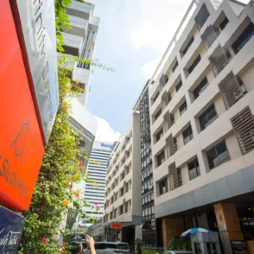 Trinity Silom Hotel Hotels near Saint Joseph Convent School