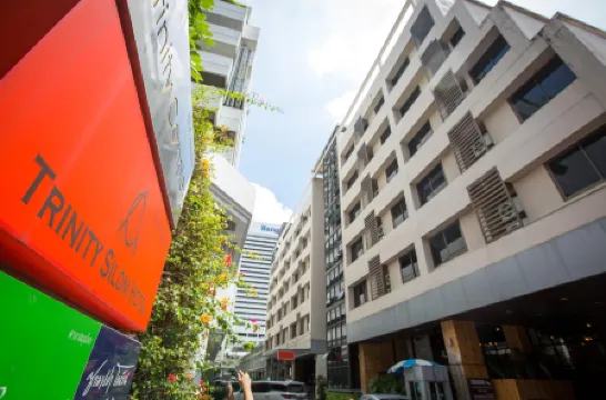 Trinity Silom Hotel Отели рядом с достопримечательностью «Парк Люмпини»