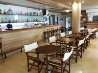 Valley Village - bar