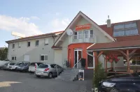 Hotel Orlan Hotéis em Senec