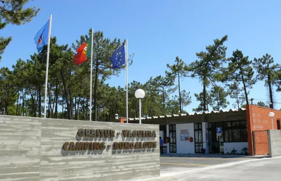 奧比圖瓦格里亞營地旅館