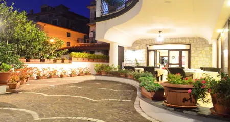 Best Western Hotel la Conchiglia Отели в г. Палинуро