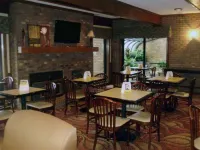 Quality Inn & Suites Searcy I-57 - sarapan