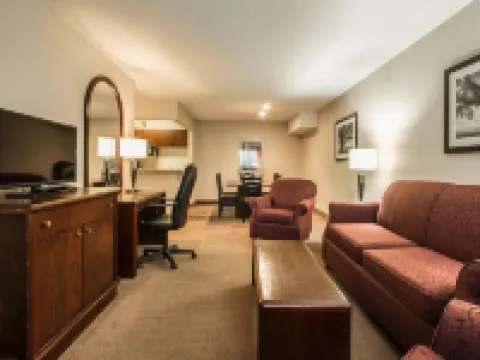 Art Infiniti Hotel Hotels in Maple Ridge