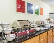 Quality Inn Macomb Near University Area - breakfast