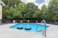 Quality Inn Near Mcas Cherry Point - Pools