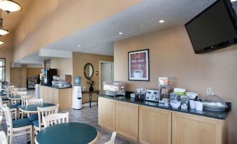 MorningGlory Inn & Suites