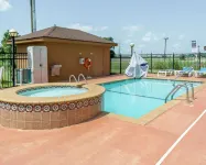 Quality Inn Donaldsonville - Gonzales - Swimmingpools