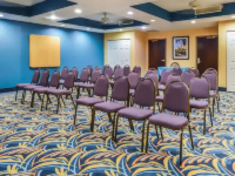 Comfort Suites Tampa - Brandon Hotels in Tampa