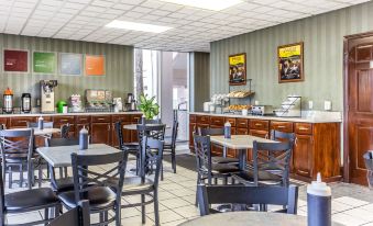 Ocean Crest Inn and Suites