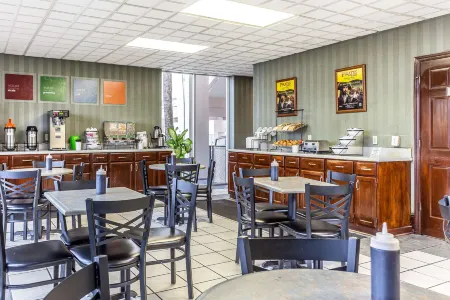 Ocean Crest Inn and Suites