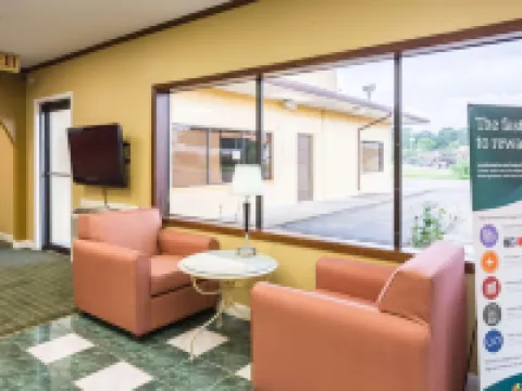 ロードウェイ イン ヘイズルハースト コピアのホテル