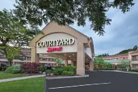 Courtyard Hartford Cromwell Hotels near Wesleyan University