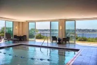 Wyndham Newport Hotel - Pools