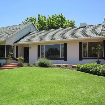 The Pecan Tree Guesthouse Hotels near Randpark Golf Course