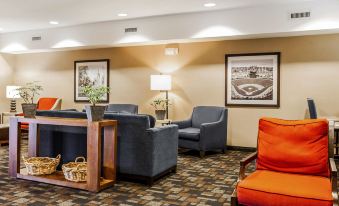 Comfort Suites Independence - Kansas City