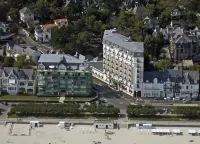 Hôtel Mercure la Baule Majestic Hotel dekat Aerospace Museum Peninsula Coast of Love