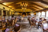 Pine Needles Lodge