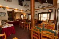 Cahilty Hotel & Suites Hotels in Chase