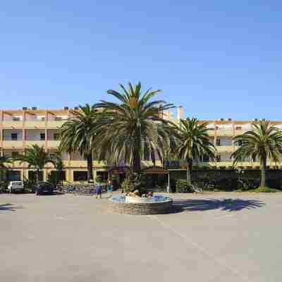 Hotel Oasis Hotel Exterior
