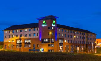 Holiday Inn Express London - Luton Airport