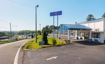 Motel 6 Cleveland, TN