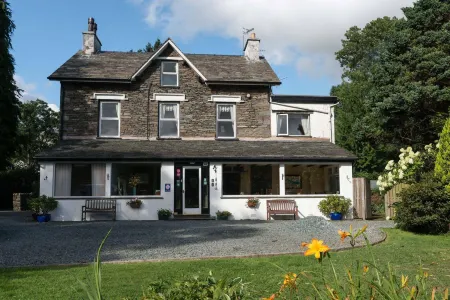 Lake View Country House