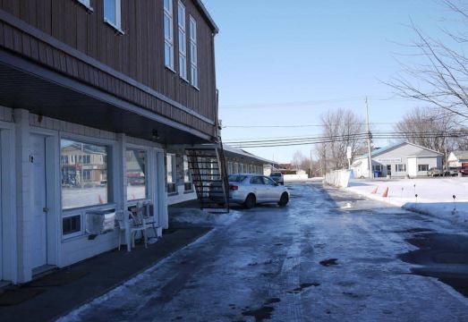 1. 모텔 리브 듀 ..