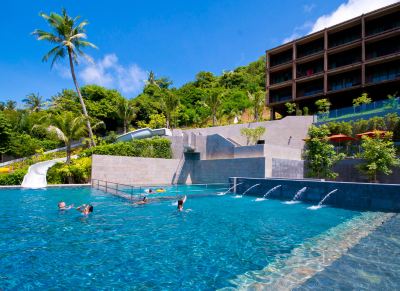 屋外プール サンスリ プーケットの写真