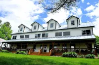 Inn by the River Các khách sạn ở The Forks