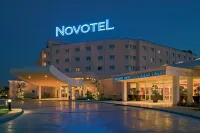 Novotel Cairo 6th Of October Hotel dekat Siliya Swimming Pool