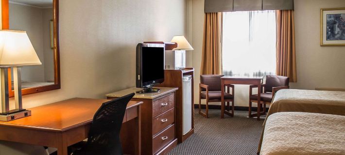 Baymont by Wyndham Youngstown Hotels in Trumbull County