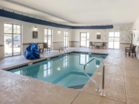 Sleep Inn & Suites Dayton South Hotels in Dayton