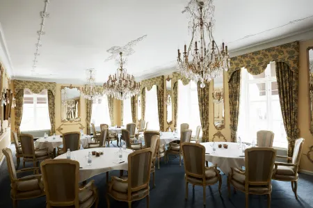 Phoenix Copenhagen Отели рядом с достопримечательностью «Копенгагенский университет»