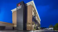 Holiday Inn Brookfield - ​​MILWAUKEE Hotels near Capitol Plaza East