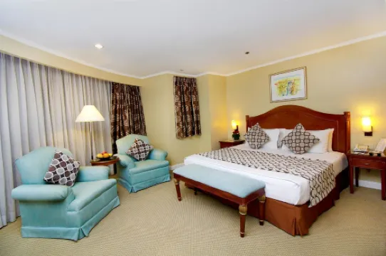 Oxford Suites Makati