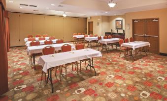 La Quinta Inn & Suites by Wyndham Stillwater-University Area