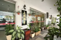 Hotel Station 18 Hotels in Lahat