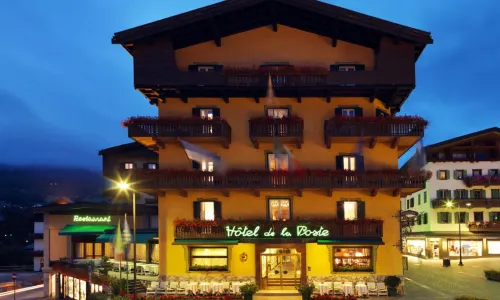 호텔 드 라 포스테 코티나 담페조