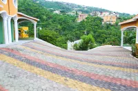 Casa Tianna Guest Apartments Các khách sạn ở Kingston